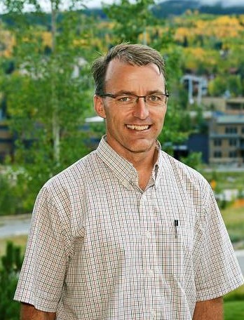 Clint Kinney Portrait for web.jpg